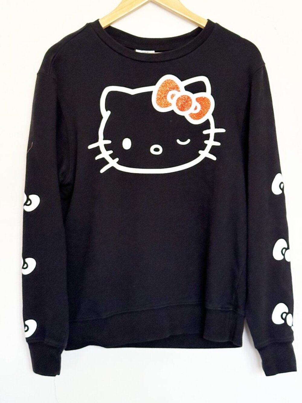 Sanrio Hello Kitty Sweatshirt XS Black Crewneck Glitter Bow Graphic Sleeve Print